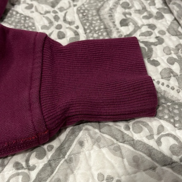 XS Lululemon Sweatshirt - Picture 4 of 7